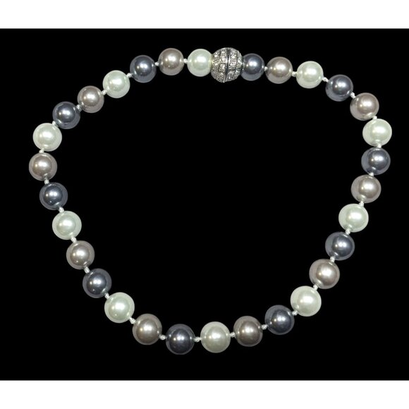 Elegant Glam Faux Pearl Silver Tone Necklace With Rhinestone Clasp - Picture 1 of 6